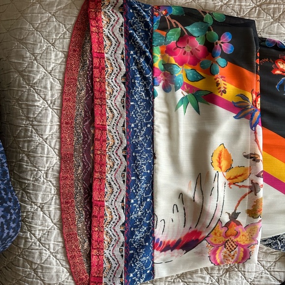 Designed in Barcelona, Aldo Martins mixed fabric dress. - Picture 8 of 9